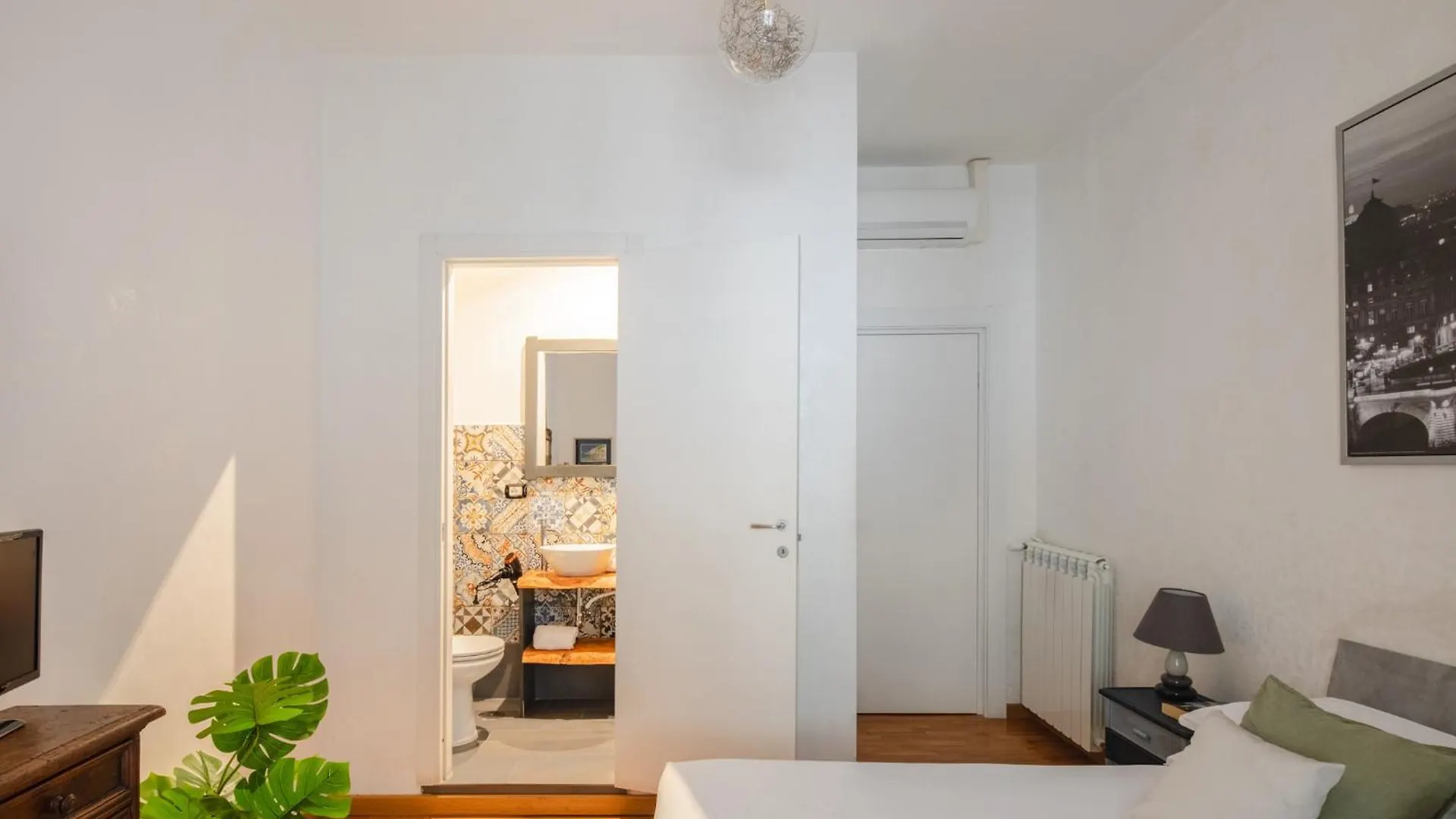 B&B Ibiscus Rome 0*,  Italy